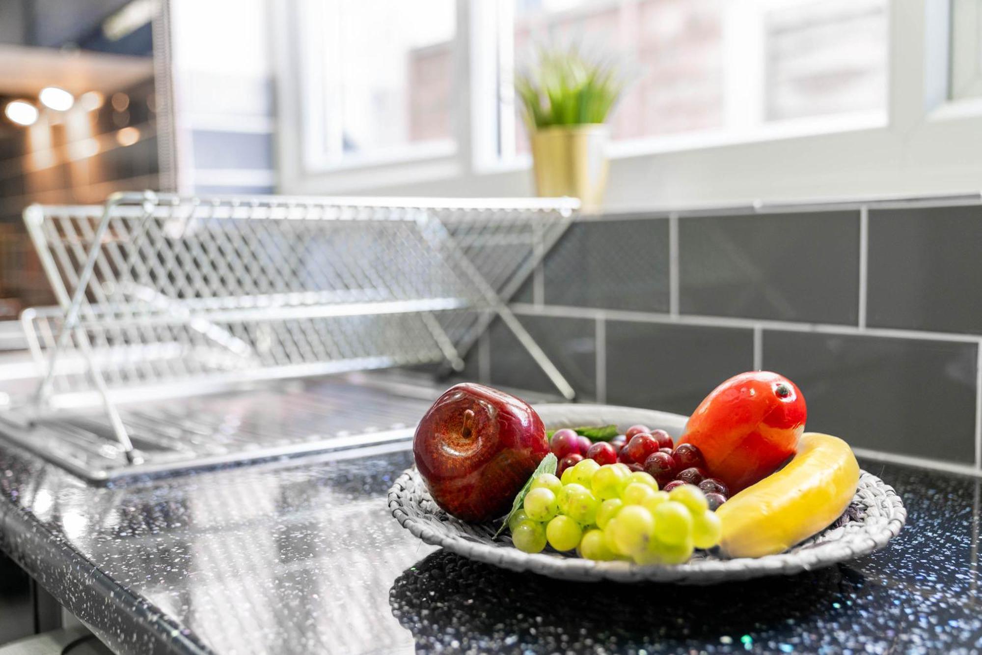 Five Bedroom Townhouse - Near City Centre - Edgbaston - On Street Parking - Wifi - Netflix - 974P Birmingham Eksteriør billede