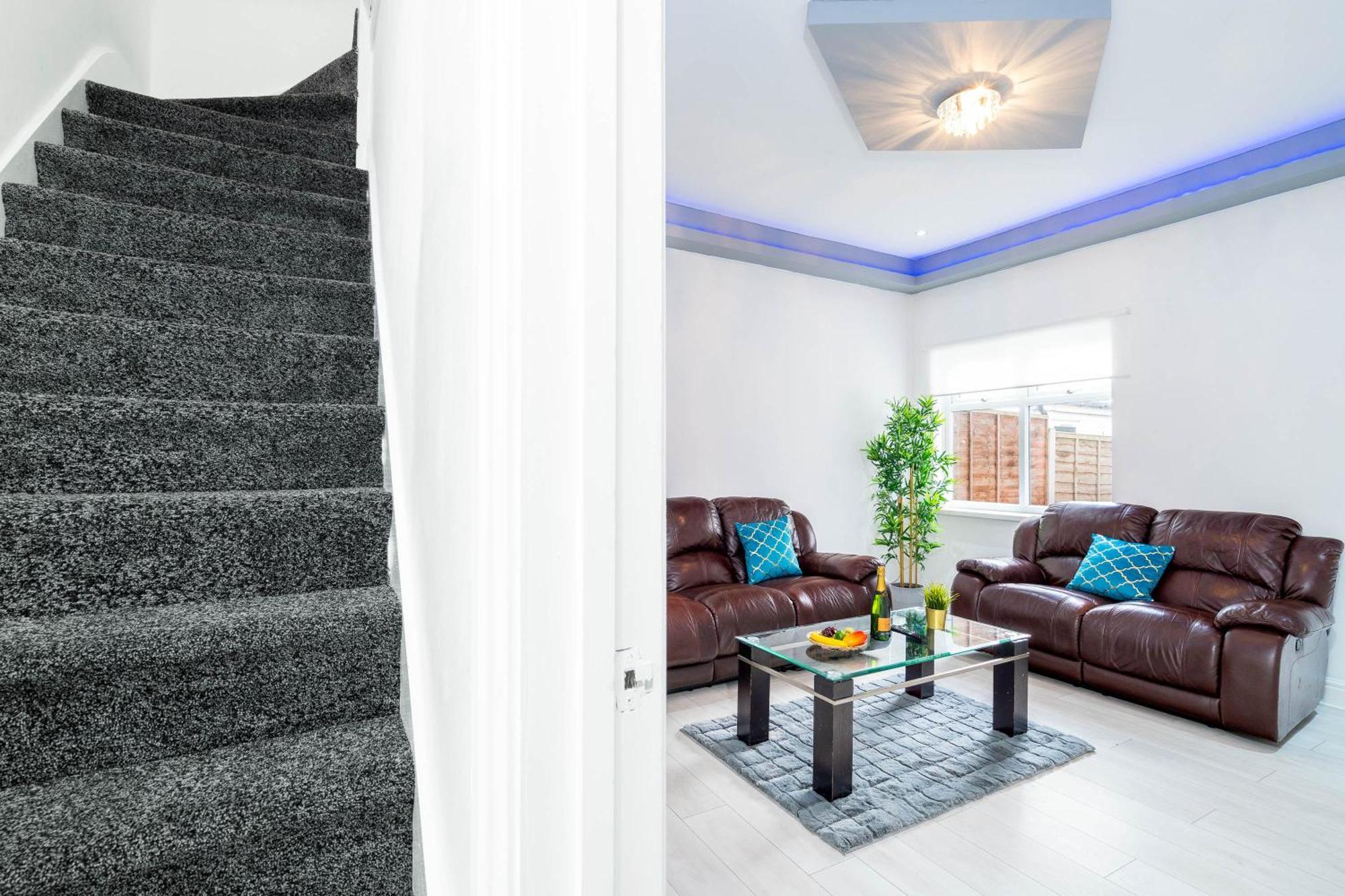 Five Bedroom Townhouse - Near City Centre - Edgbaston - On Street Parking - Wifi - Netflix - 974P Birmingham Eksteriør billede