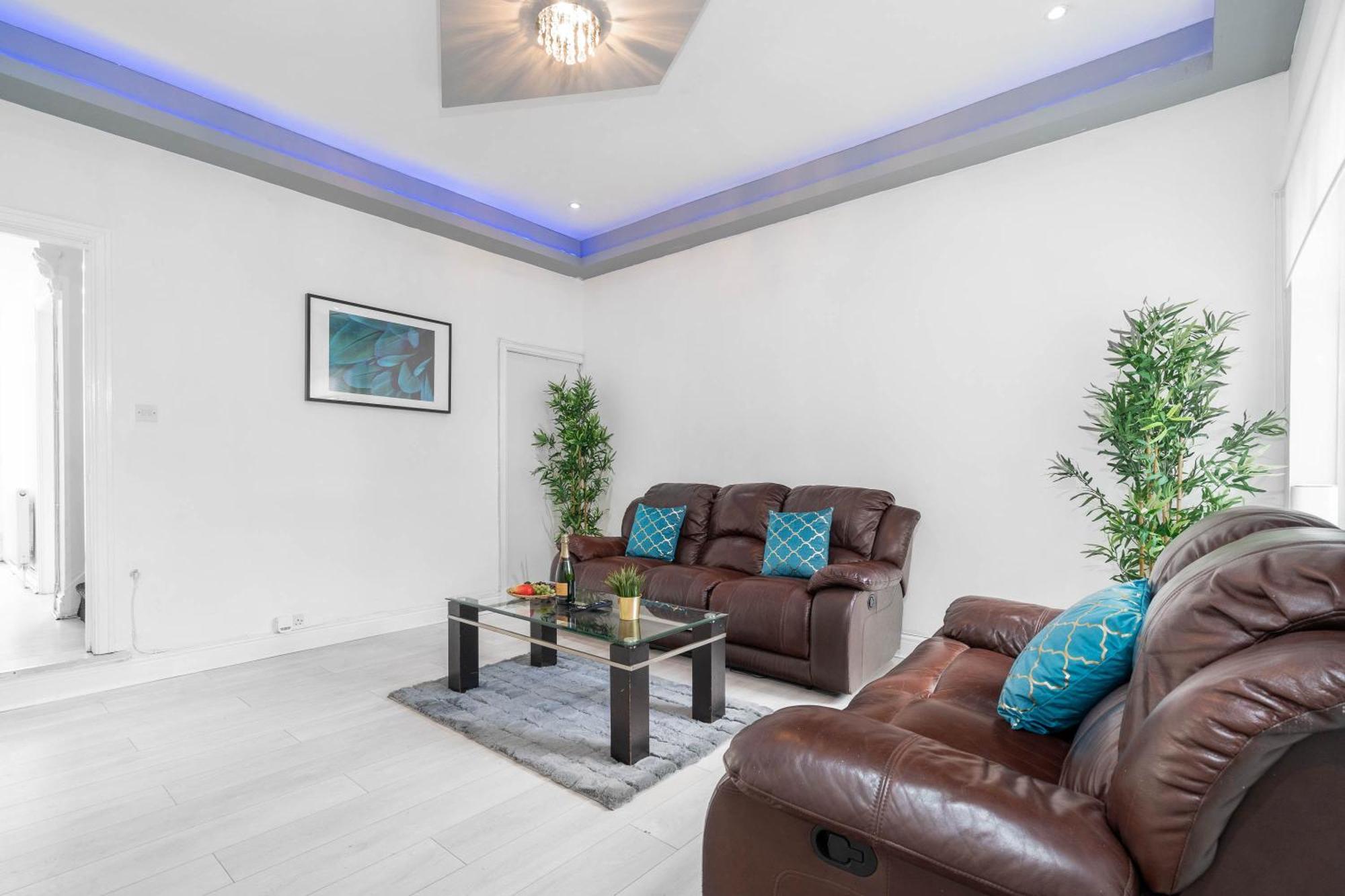 Five Bedroom Townhouse - Near City Centre - Edgbaston - On Street Parking - Wifi - Netflix - 974P Birmingham Eksteriør billede