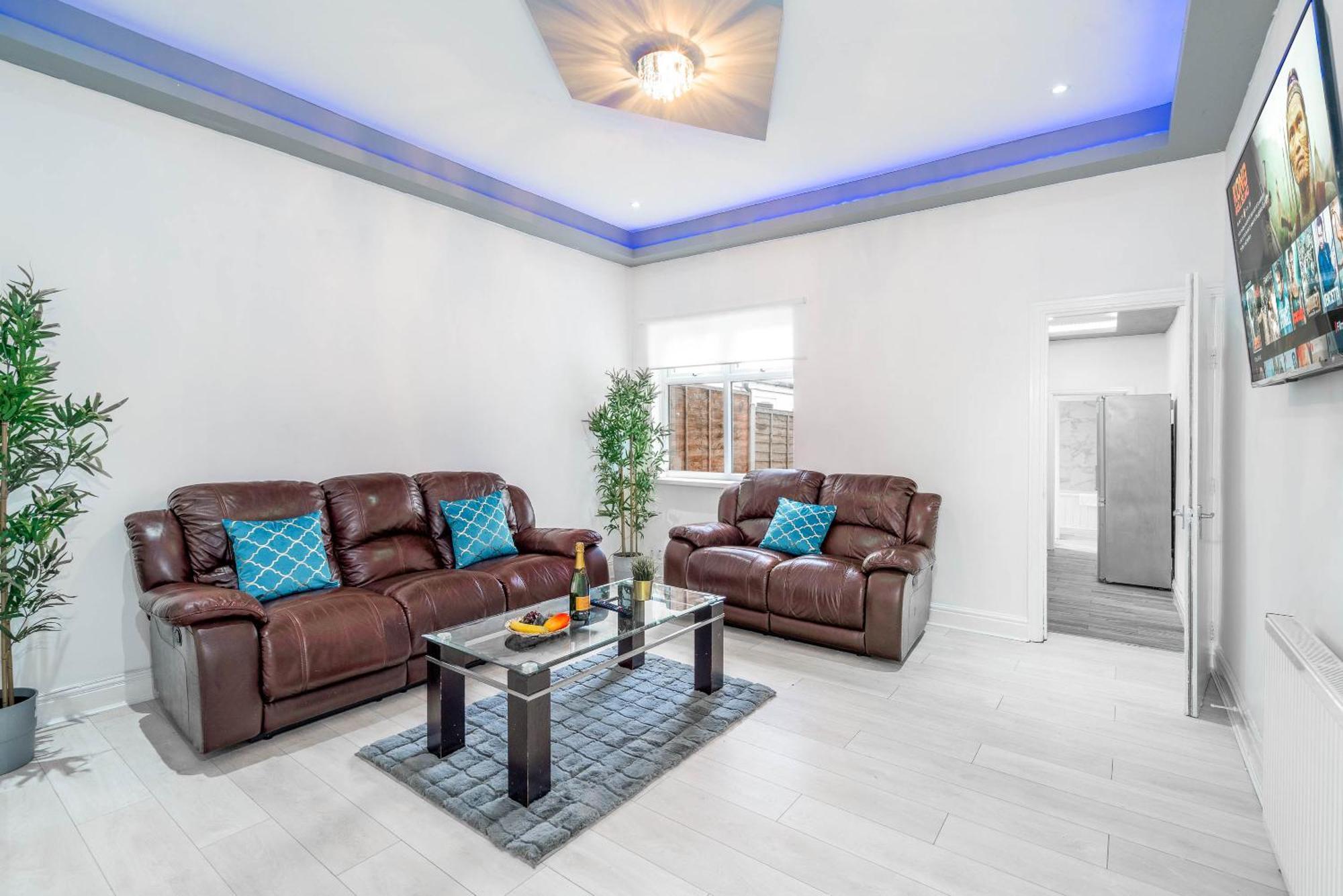 Five Bedroom Townhouse - Near City Centre - Edgbaston - On Street Parking - Wifi - Netflix - 974P Birmingham Eksteriør billede